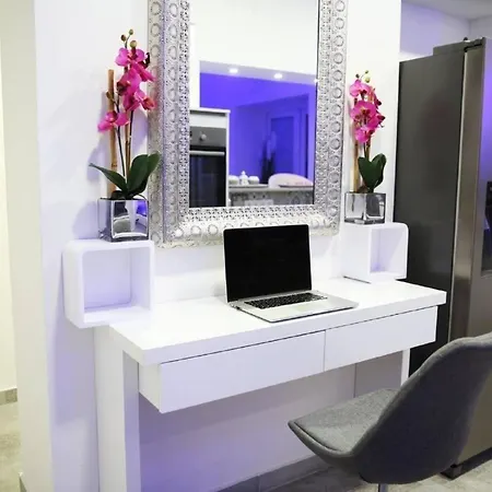 In Mit Grill, Garten Und Whirlpool Apartment